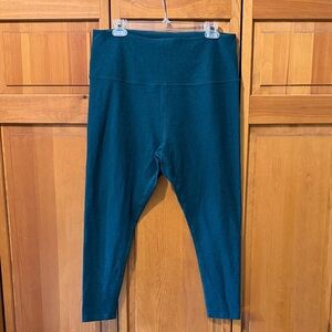 Beyond Yoga Spacedye Walk and Talk Capri Leggings